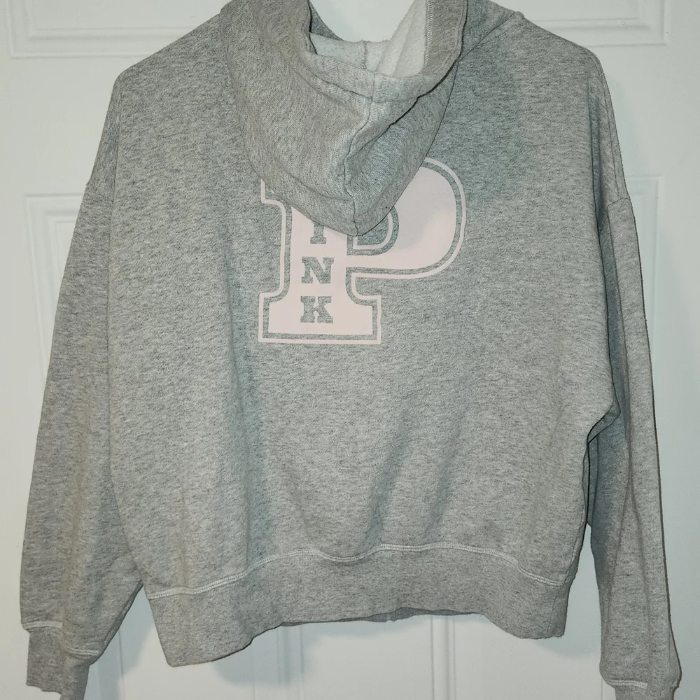 PINK Victoria's Secret Light Gray Sweatshirt girl woman kit - Picture 2 of 3